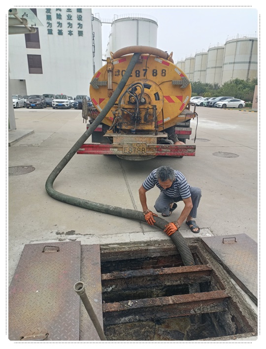 黄圃镇隔油池清掏