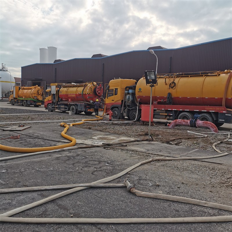 黄圃镇污水池清理